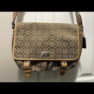 COACH MESSENGER CROSSBODY BAG